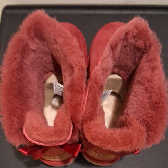 UGG Red Mini Bailey Bow Boots - Picture 14 of 14
